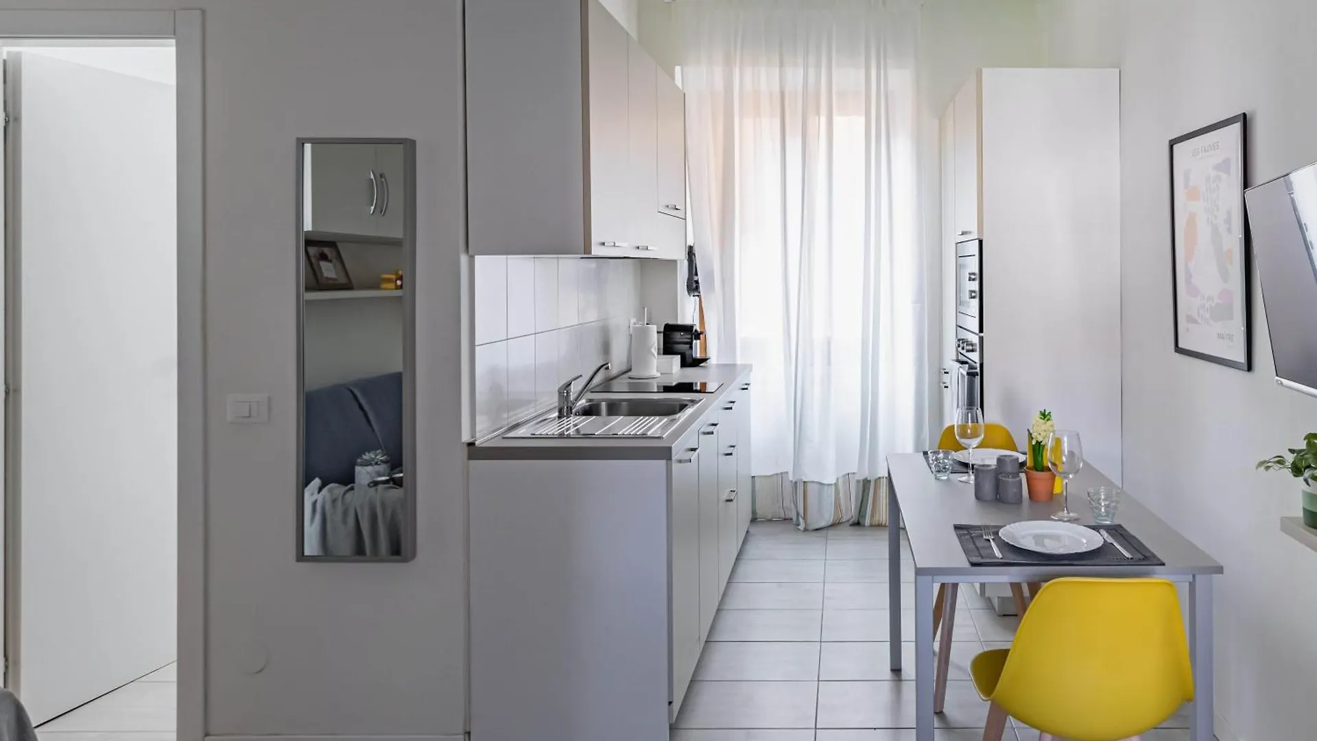 Appartamento Casa Elena - Monolocale in zona tranquillità vicino al Castello Pavia Italia